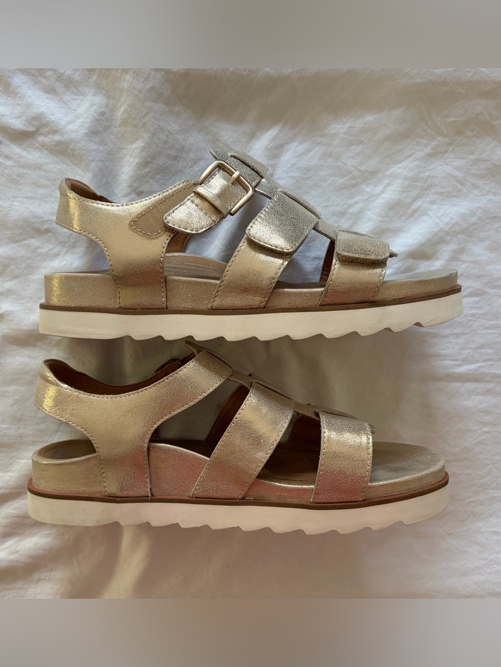 Aetrex Romy Women's Gold Velcro Strap Platform Sandals Sz 10 Great Condition! - Picture 3 of 7